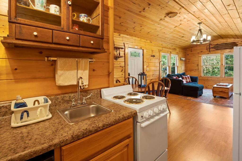 Вилла Dream Weaver Cabin Candler Экстерьер фото